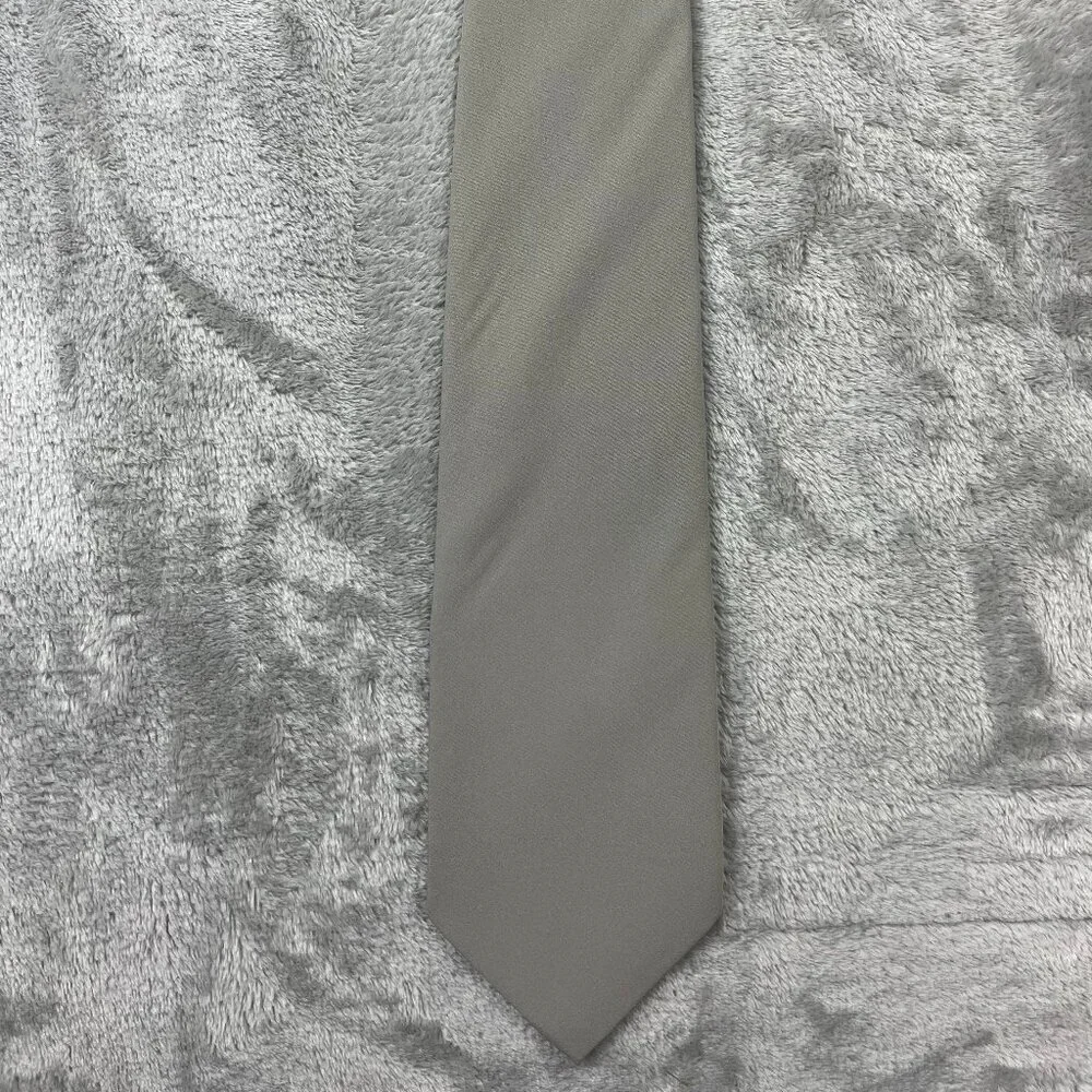 Geoffrey Beene Men's Classic 100% Polyester Neck Tie